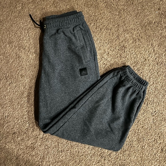 Nike Jordan Flight Fleece Winterized Sweatpants - Picture 5 of 5